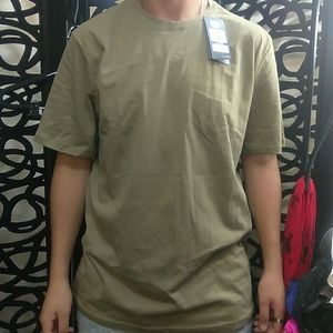 Under Armour T-shirt